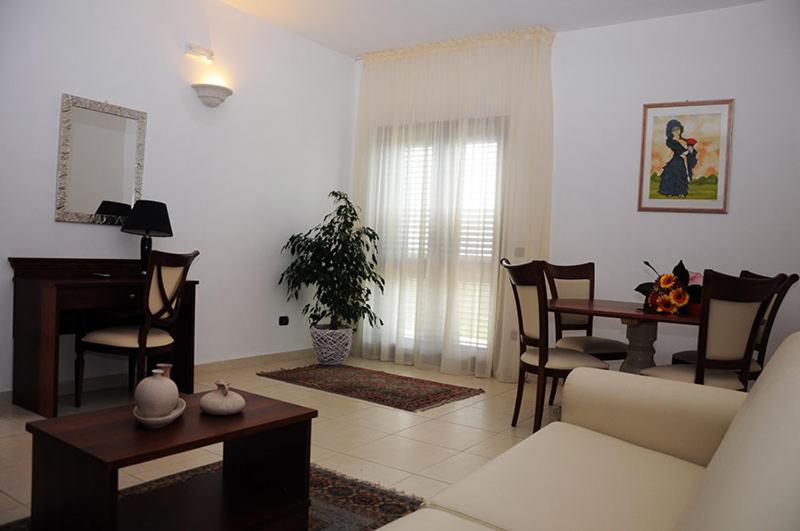 Agri Hotel Conte Salentino Sant Isidoro  Exteriér fotografie