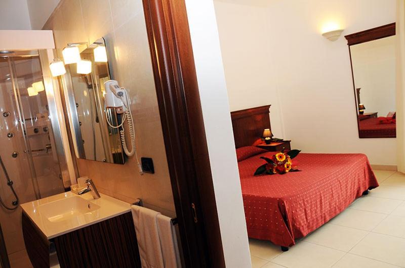 Agri Hotel Conte Salentino Sant Isidoro  Exteriér fotografie