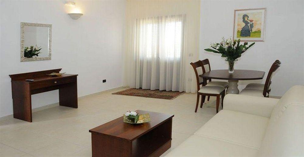 Agri Hotel Conte Salentino Sant Isidoro  Exteriér fotografie