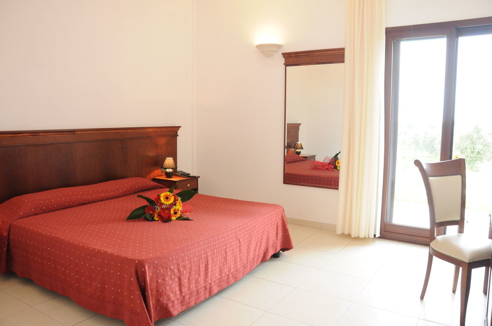 Agri Hotel Conte Salentino Sant Isidoro  Exteriér fotografie